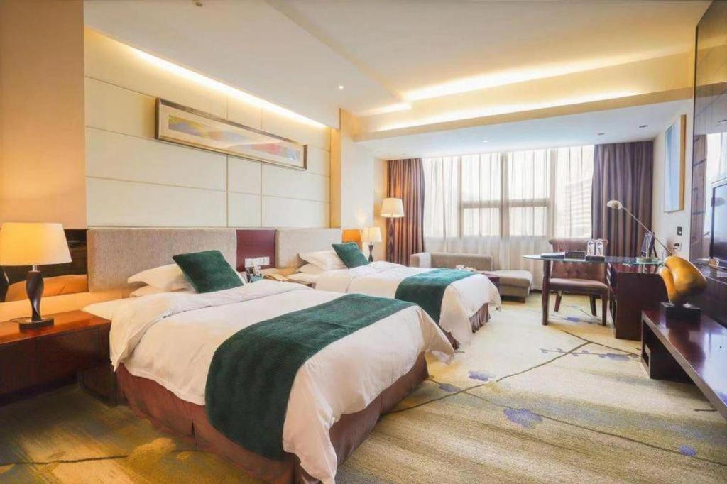 Fortune Hotel Longyan Exterior photo