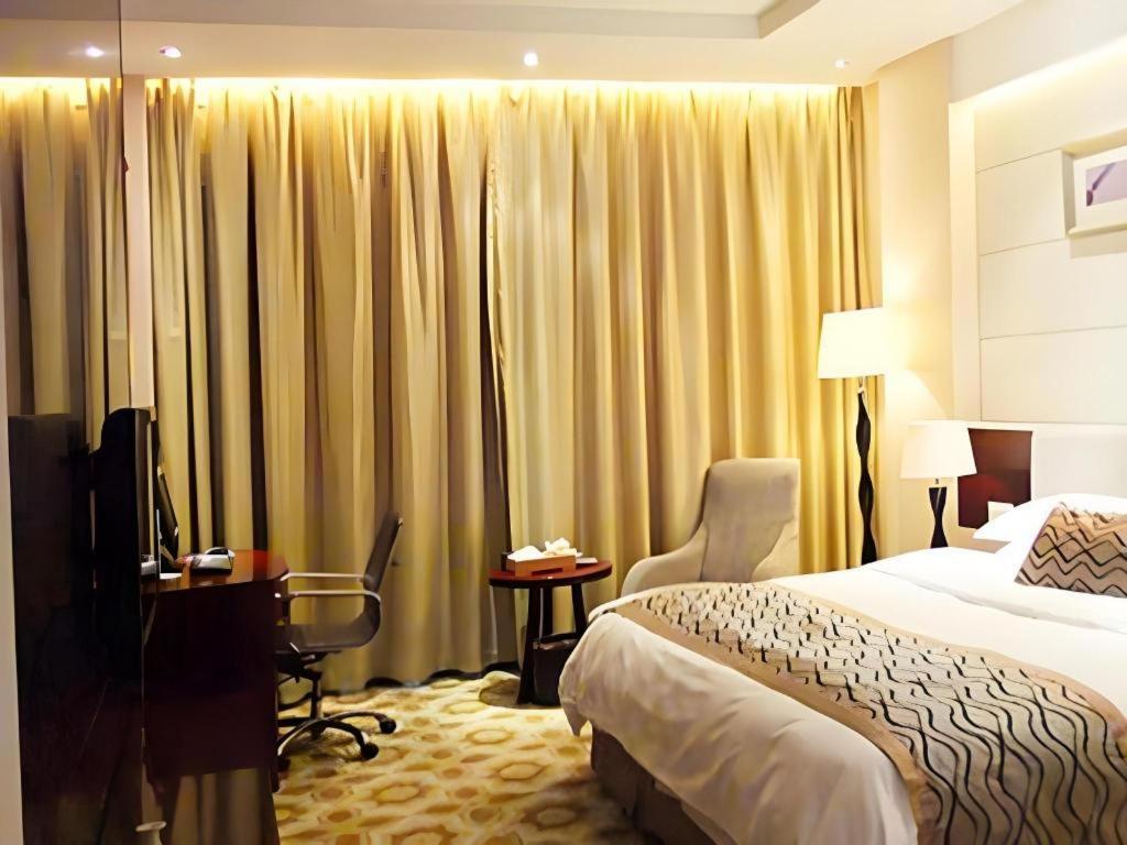 Fortune Hotel Longyan Exterior photo
